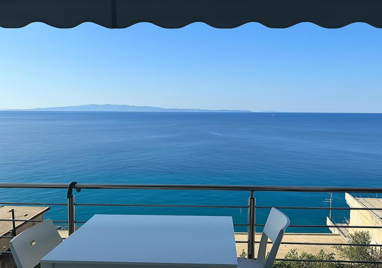 צ'פרו Blue Sea Apartments מראה חיצוני תמונה