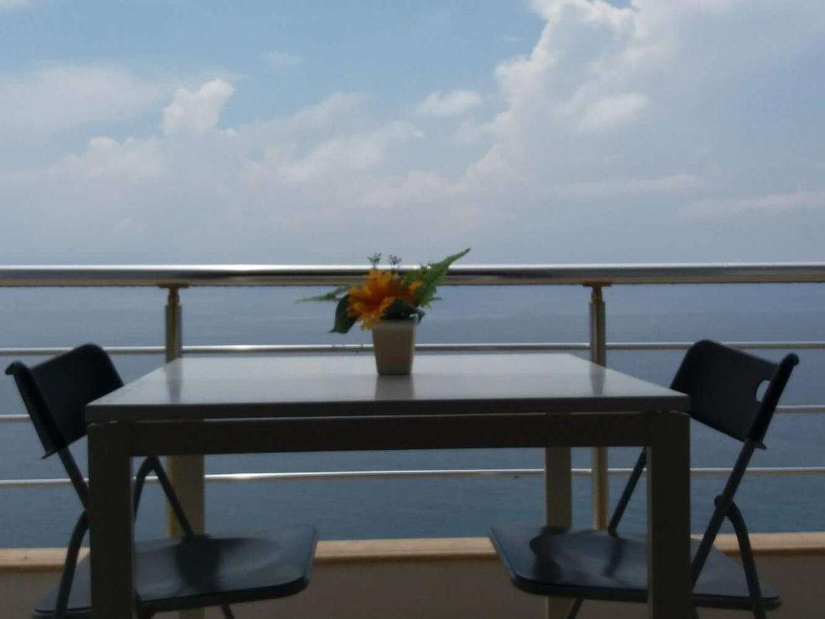 צ'פרו Blue Sea Apartments מראה חיצוני תמונה